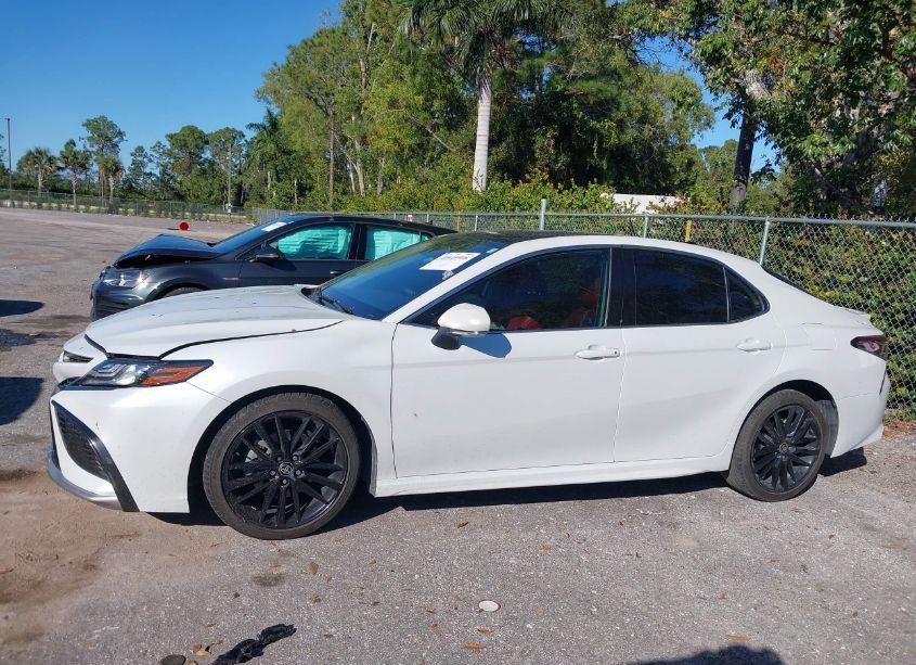 Photo 14 of 2021 Toyota Camry XSE (VIN 4T1K61AK2MU566149)