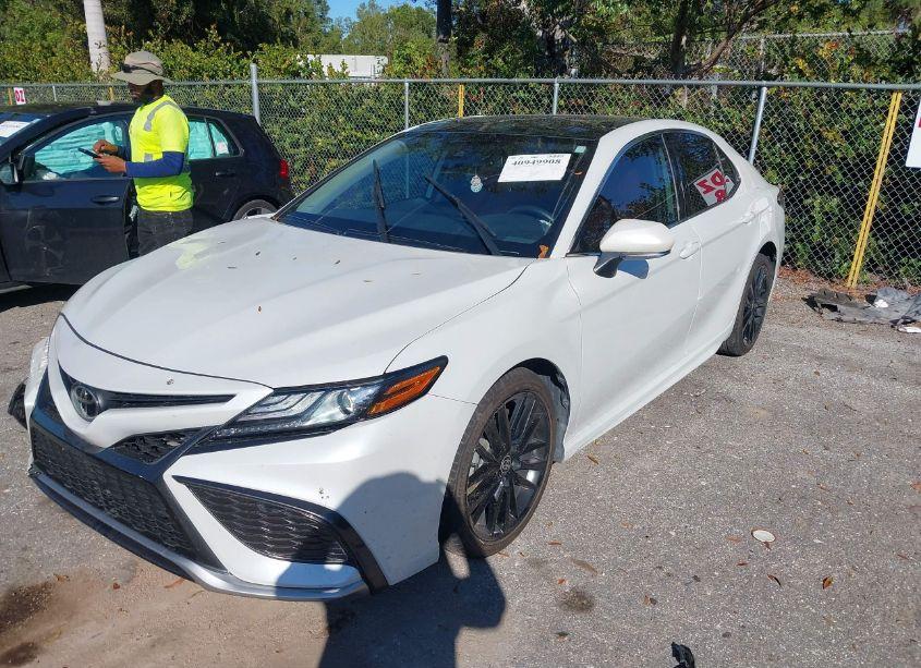 Photo 2 of 2021 Toyota Camry XSE (VIN 4T1K61AK2MU566149)
