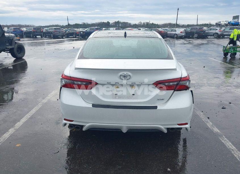 Photo 16 of 2022 Toyota Camry XSE (VIN 4T1K61AK2NU702362)