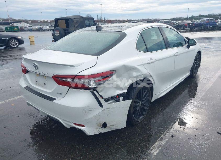 Photo 4 of 2022 Toyota Camry XSE (VIN 4T1K61AK2NU702362)