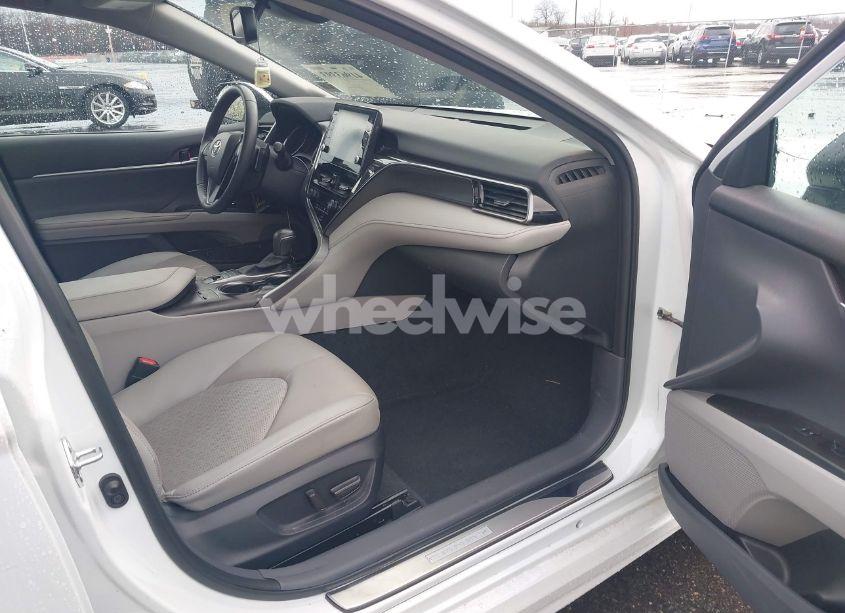 Photo 5 of 2022 Toyota Camry XSE (VIN 4T1K61AK2NU702362)