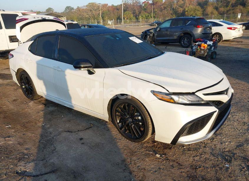 2024 Toyota Camry XSE (VIN 4T1K61AK2RU262262) main photo