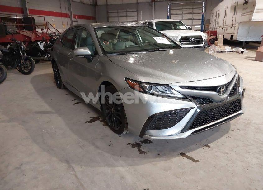 2024 Toyota Camry XSE (VIN 4T1K61AK2RU869956) main photo