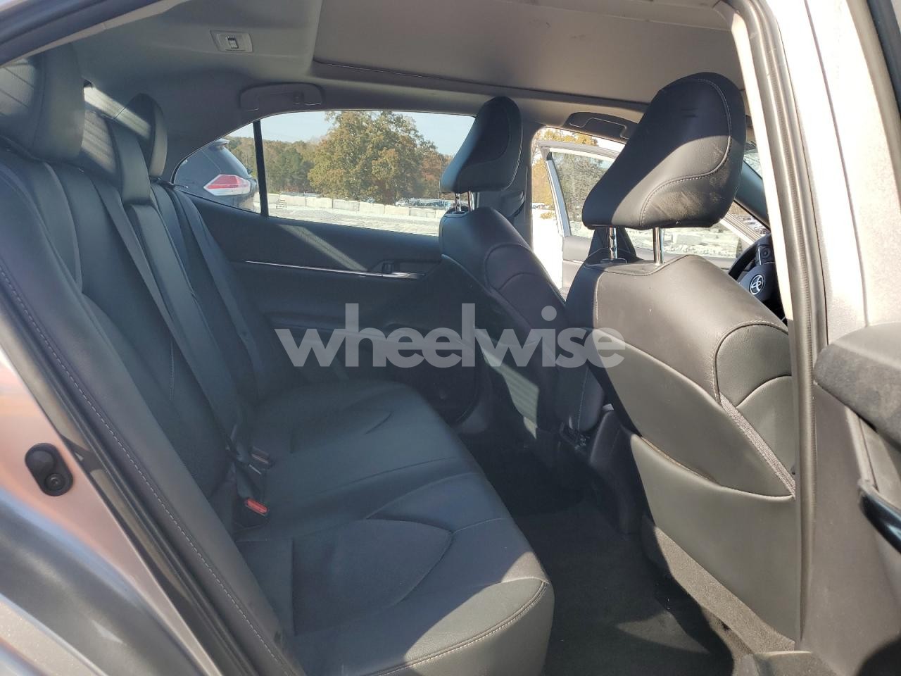 Photo 10 of 2020 TOYOTA CAMRY XSE (VIN 4T1K61AK3LU327952)