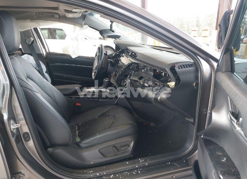 Photo 5 of 2020 Toyota Camry XSE (VIN 4T1K61AK3LU860755)