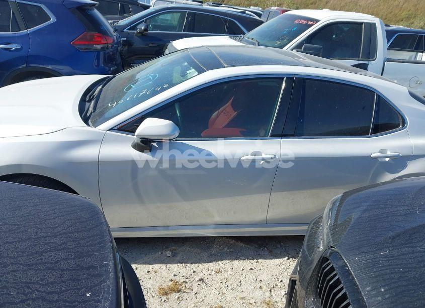 Photo 14 of 2020 Toyota Camry XSE (VIN 4T1K61AK3LU877068)