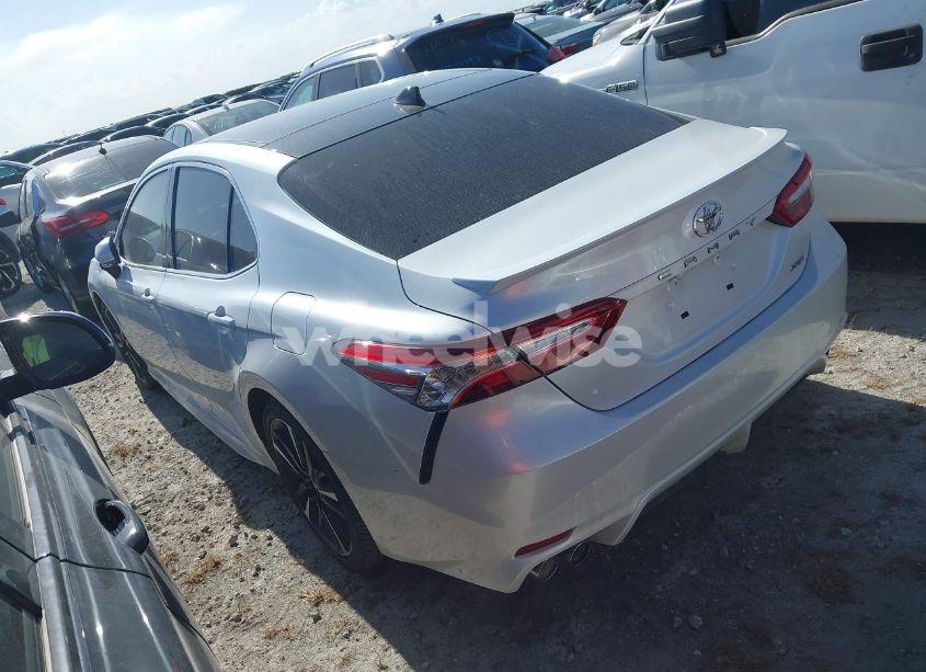 Photo 3 of 2020 Toyota Camry XSE (VIN 4T1K61AK3LU877068)