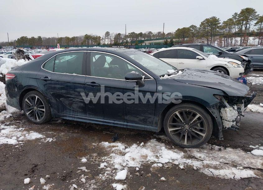 2020 Toyota Camry XSE (VIN 4T1K61AK3LU980507) main photo