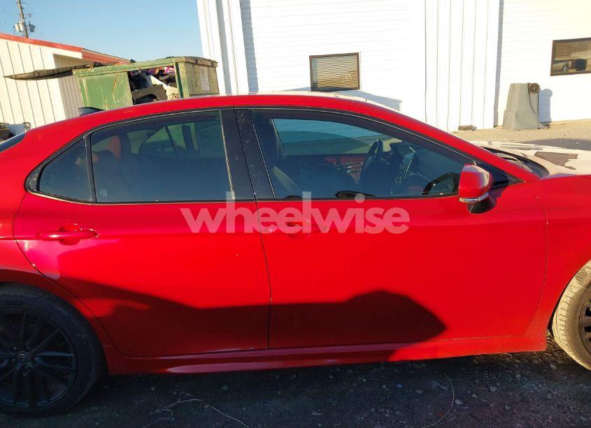 Photo 14 of 2021 Toyota Camry XSE (VIN 4T1K61AK3MU402408)