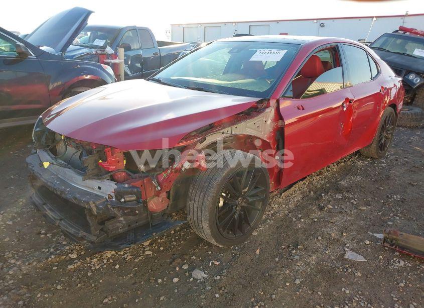 Photo 2 of 2021 Toyota Camry XSE (VIN 4T1K61AK3MU402408)