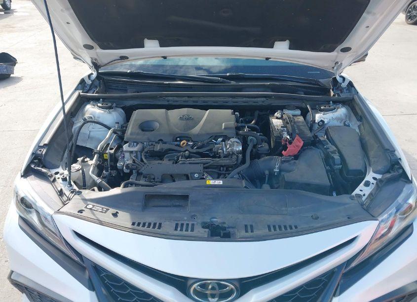 Photo 10 of 2021 Toyota Camry XSE (VIN 4T1K61AK3MU411514)