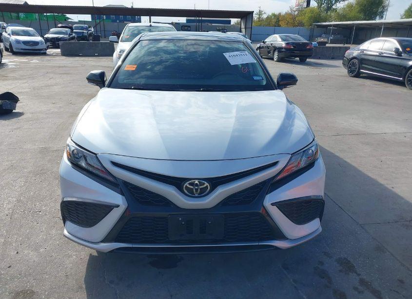 Photo 13 of 2021 Toyota Camry XSE (VIN 4T1K61AK3MU411514)