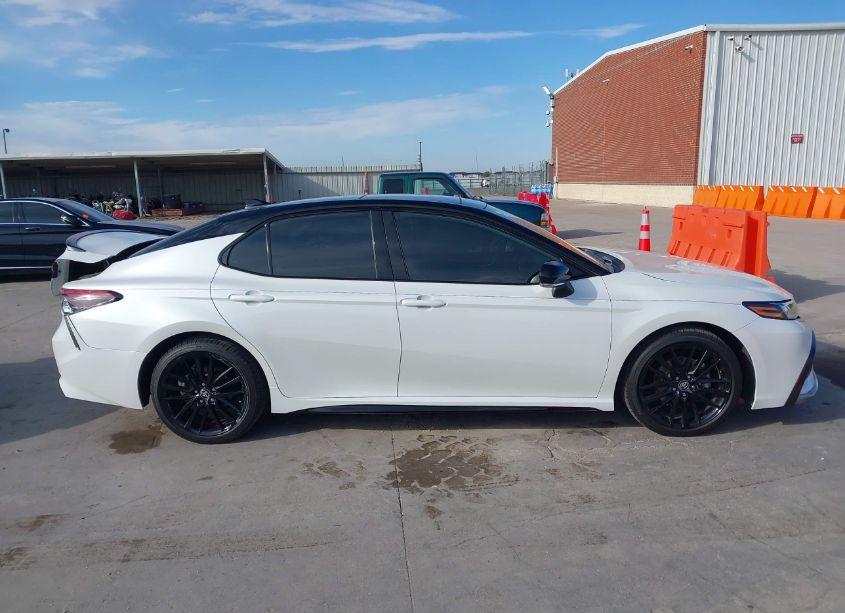 Photo 14 of 2021 Toyota Camry XSE (VIN 4T1K61AK3MU411514)