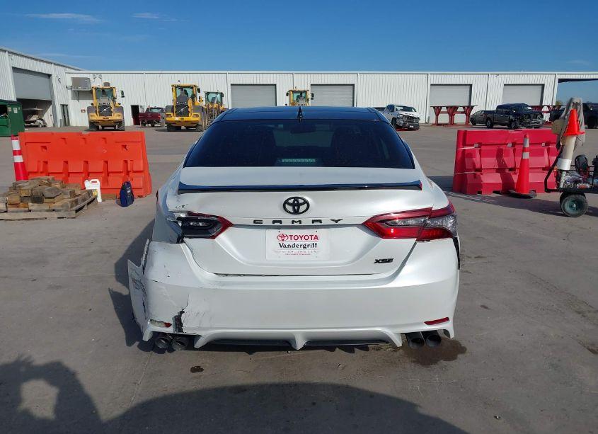 Photo 17 of 2021 Toyota Camry XSE (VIN 4T1K61AK3MU411514)
