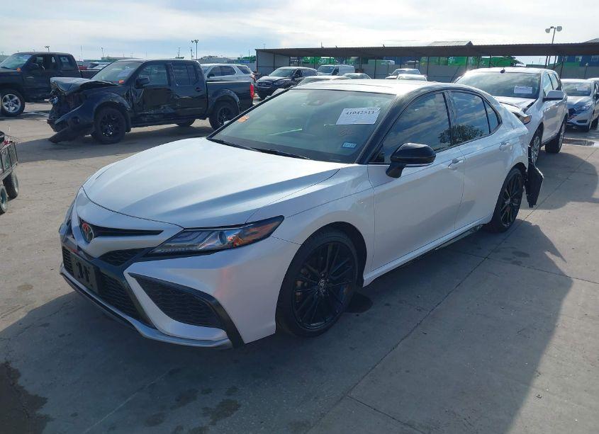 Photo 2 of 2021 Toyota Camry XSE (VIN 4T1K61AK3MU411514)