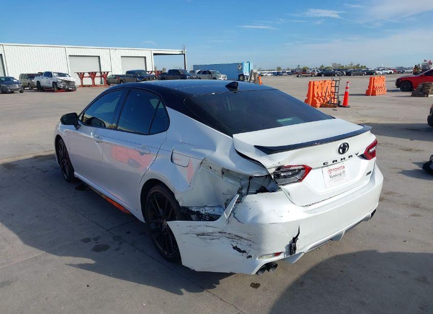 Photo 3 of 2021 Toyota Camry XSE (VIN 4T1K61AK3MU411514)