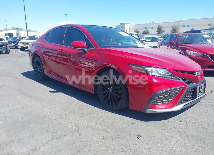 2021 Toyota Camry XSE (VIN 4T1K61AK3MU428426) main photo