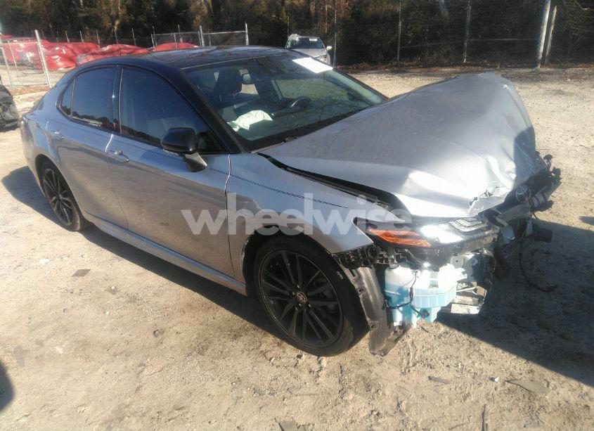 2021 Toyota Camry XSE (VIN 4T1K61AK3MU460681) main photo