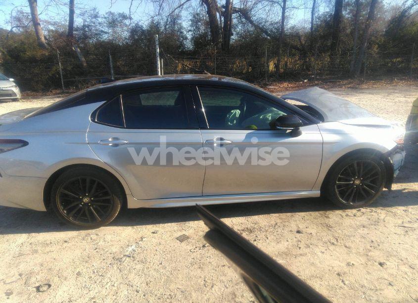 Photo 13 of 2021 Toyota Camry XSE (VIN 4T1K61AK3MU460681)