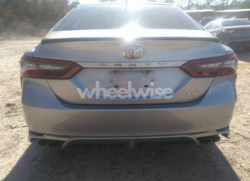 Photo 16 of 2021 Toyota Camry XSE (VIN 4T1K61AK3MU460681)