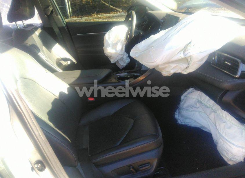 Photo 5 of 2021 Toyota Camry XSE (VIN 4T1K61AK3MU460681)