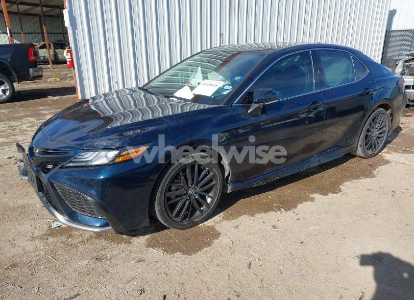 Photo 2 of 2021 Toyota Camry XSE (VIN 4T1K61AK3MU478615)