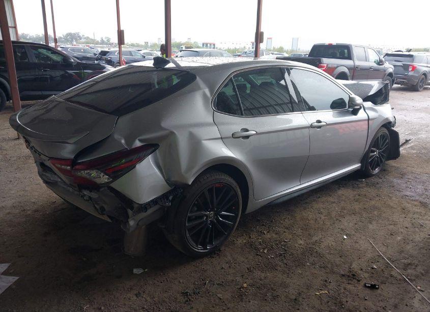 Photo 4 of 2021 Toyota Camry XSE (VIN 4T1K61AK3MU526467)