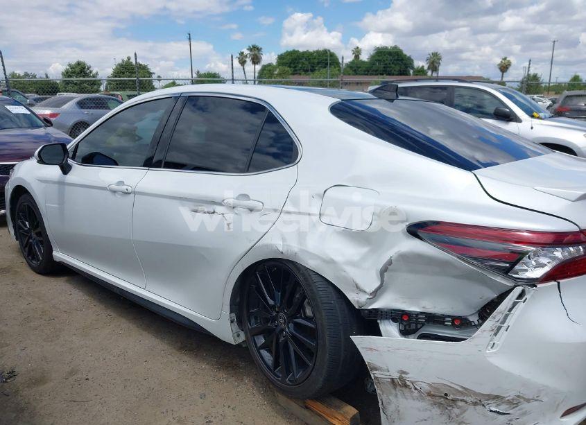 Photo 14 of 2021 Toyota Camry XSE (VIN 4T1K61AK3MU584563)