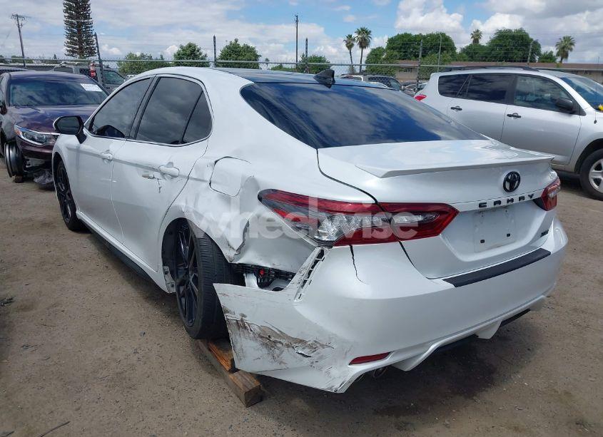 Photo 3 of 2021 Toyota Camry XSE (VIN 4T1K61AK3MU584563)