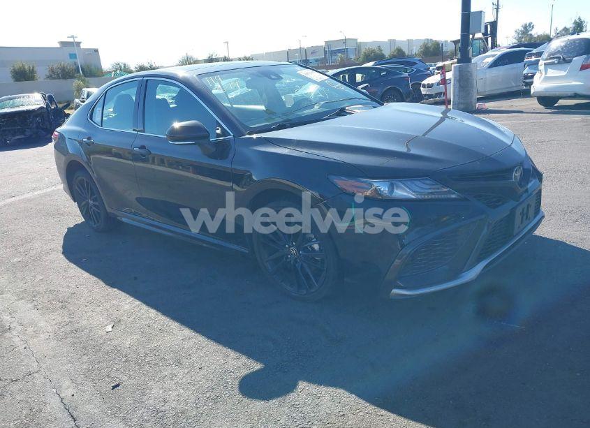 2021 Toyota Camry XSE (VIN 4T1K61AK3MU614869) main photo