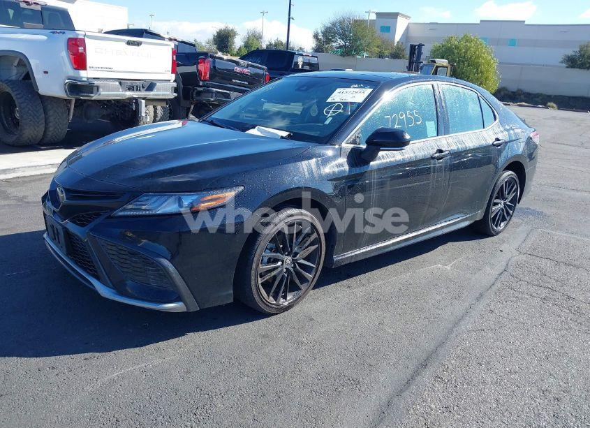 Photo 2 of 2021 Toyota Camry XSE (VIN 4T1K61AK3MU614869)