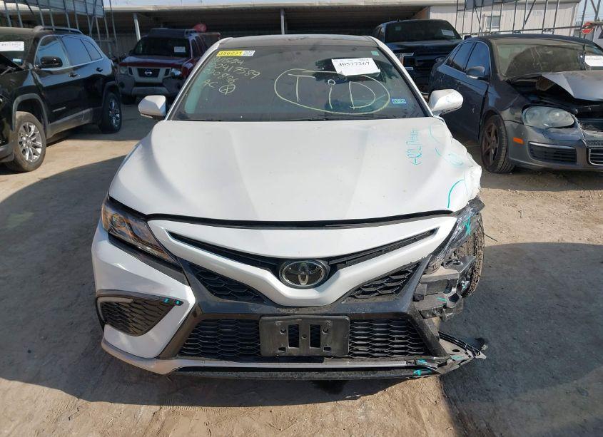 Photo 13 of 2022 Toyota Camry XSE (VIN 4T1K61AK3NU020896)