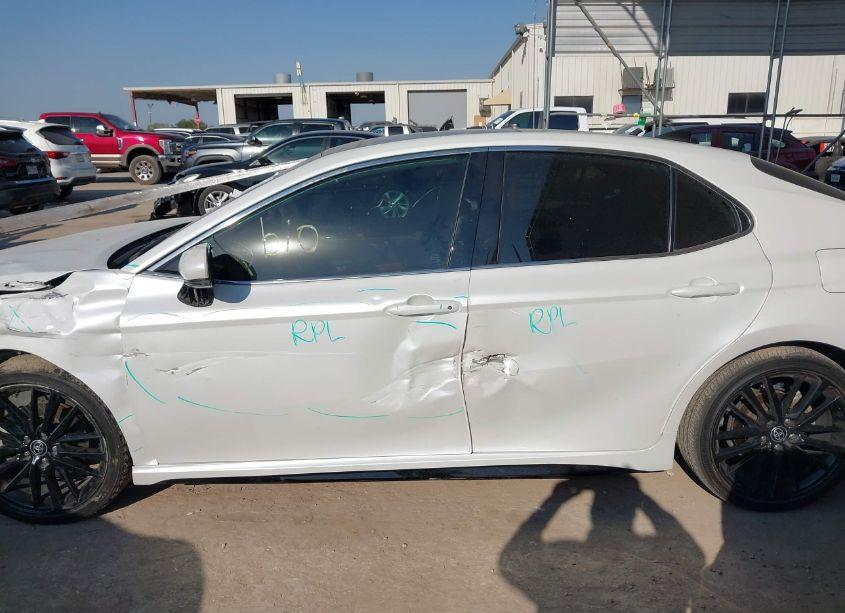 Photo 15 of 2022 Toyota Camry XSE (VIN 4T1K61AK3NU020896)