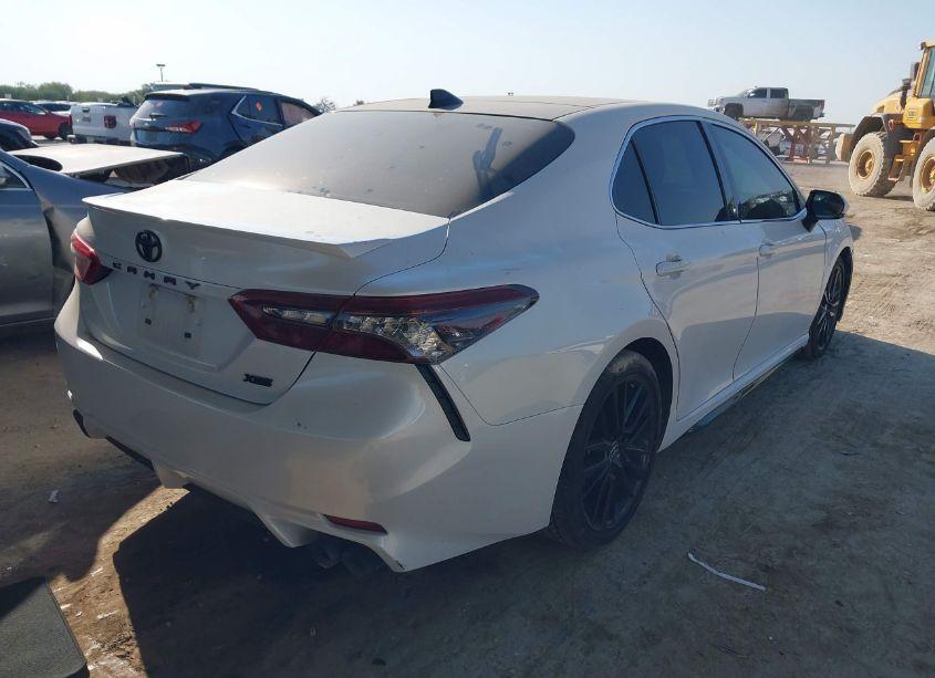 Photo 4 of 2022 Toyota Camry XSE (VIN 4T1K61AK3NU020896)