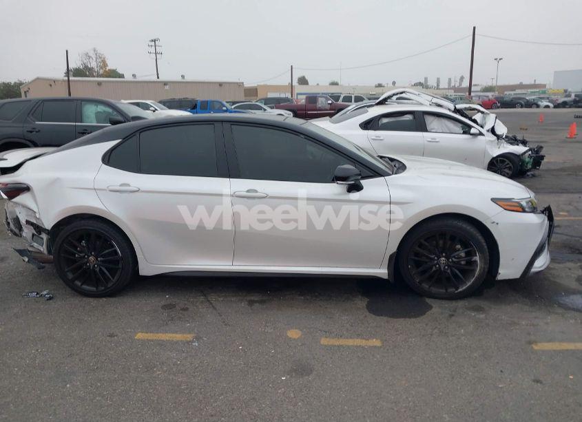 Photo 13 of 2022 Toyota Camry XSE (VIN 4T1K61AK3NU024818)