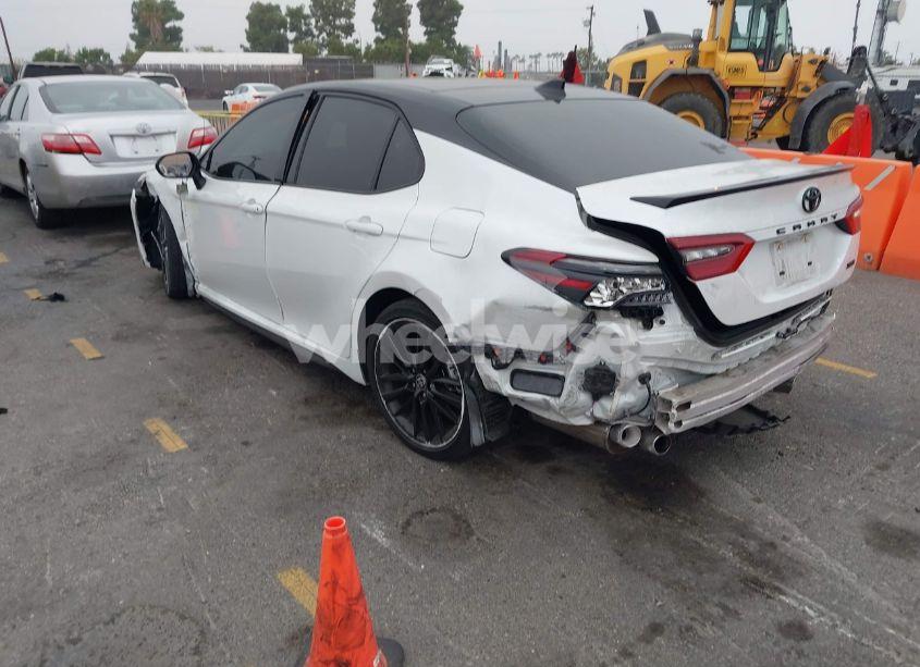 Photo 3 of 2022 Toyota Camry XSE (VIN 4T1K61AK3NU024818)