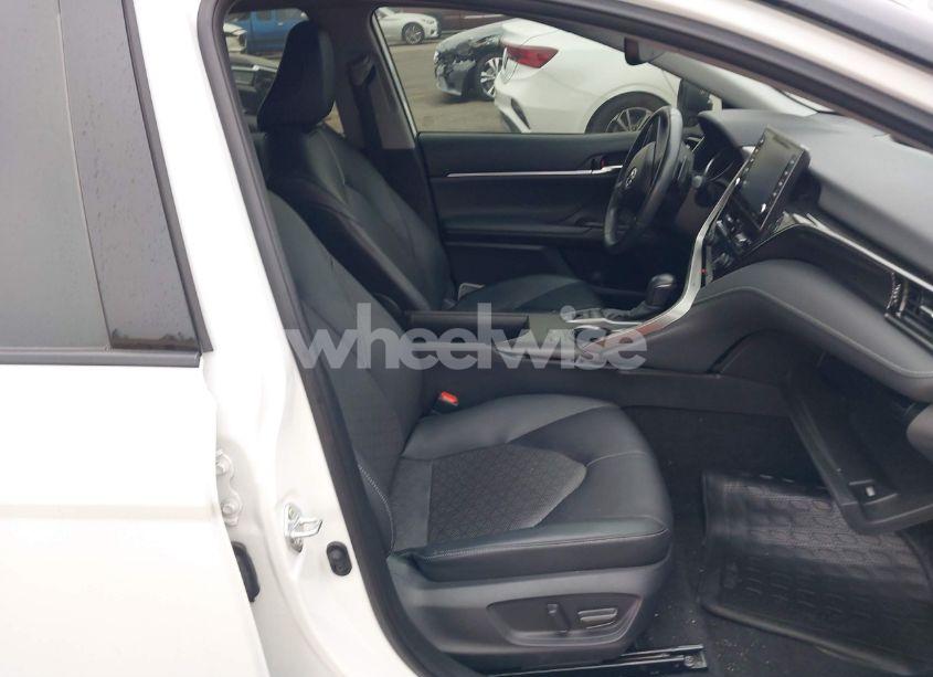 Photo 5 of 2022 Toyota Camry XSE (VIN 4T1K61AK3NU024818)