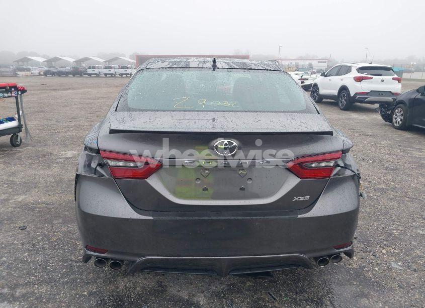 Photo 17 of 2022 Toyota Camry XSE (VIN 4T1K61AK3NU030604)