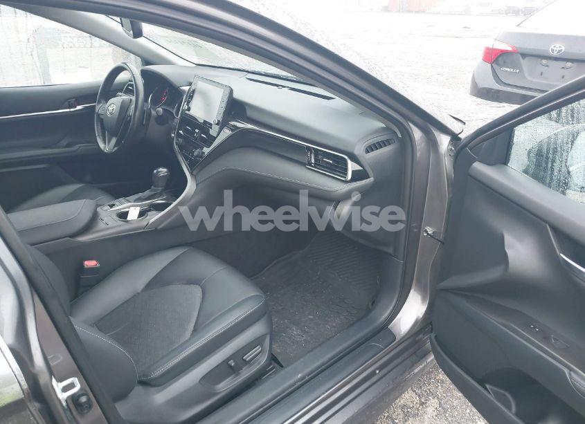 Photo 5 of 2022 Toyota Camry XSE (VIN 4T1K61AK3NU030604)