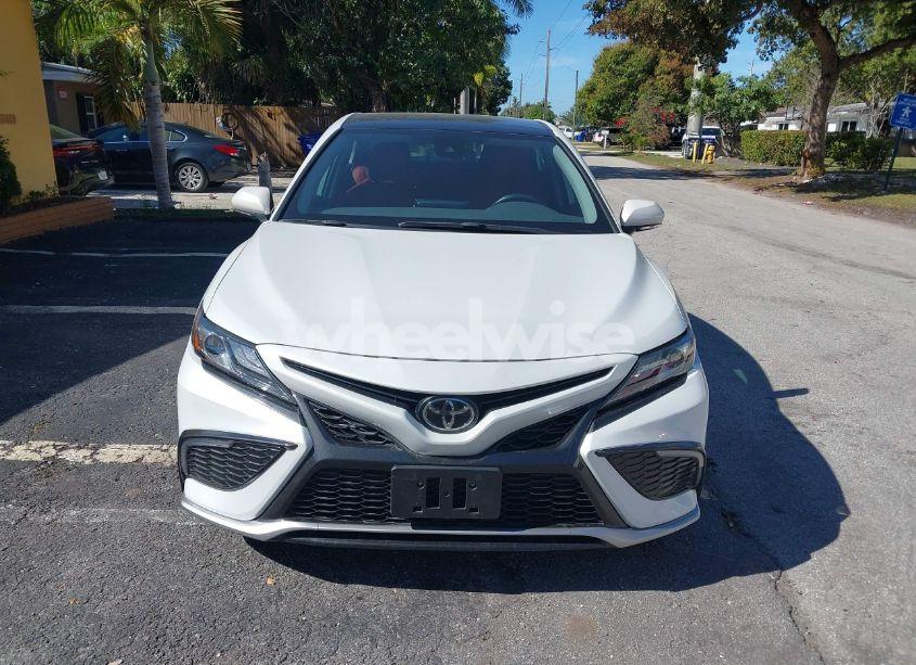 Photo 12 of 2022 Toyota Camry XSE (VIN 4T1K61AK3NU032837)