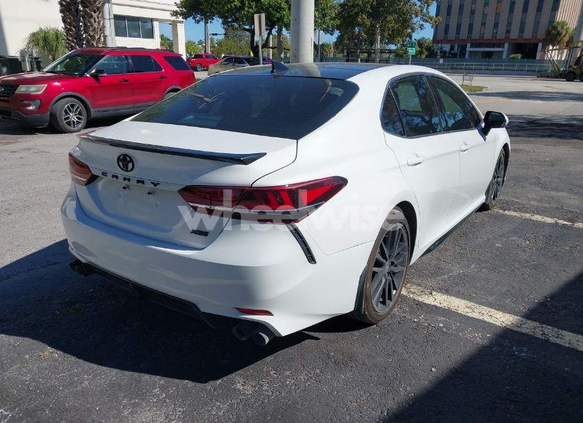 Photo 4 of 2022 Toyota Camry XSE (VIN 4T1K61AK3NU032837)