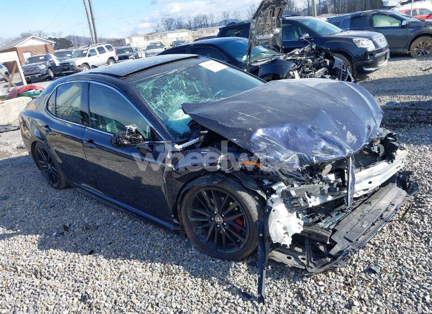 2022 Toyota Camry XSE (VIN 4T1K61AK3NU033843) main photo