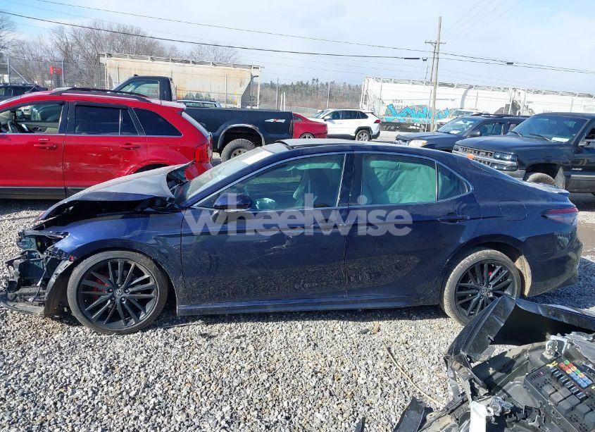 Photo 14 of 2022 Toyota Camry XSE (VIN 4T1K61AK3NU033843)