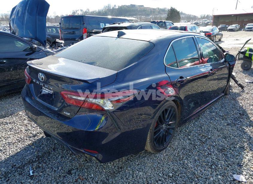 Photo 4 of 2022 Toyota Camry XSE (VIN 4T1K61AK3NU033843)