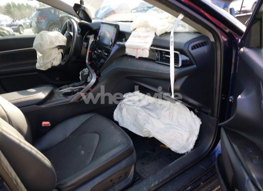 Photo 5 of 2022 Toyota Camry XSE (VIN 4T1K61AK3NU033843)