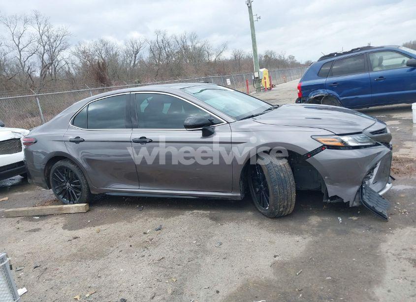 Photo 13 of 2022 Toyota Camry XSE (VIN 4T1K61AK3NU034345)