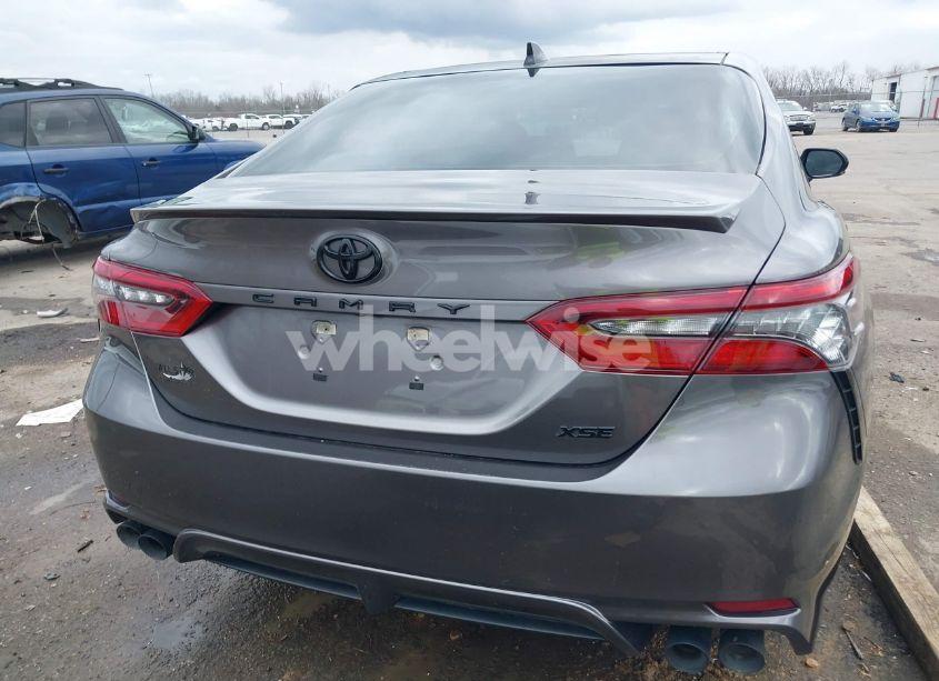 Photo 16 of 2022 Toyota Camry XSE (VIN 4T1K61AK3NU034345)