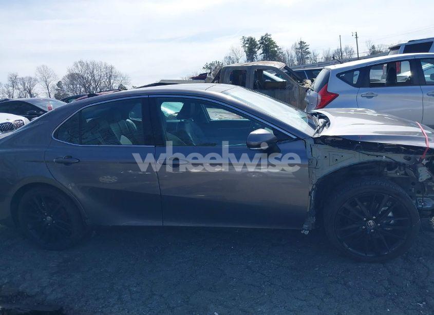 Photo 13 of 2022 Toyota Camry XSE (VIN 4T1K61AK3NU073694)