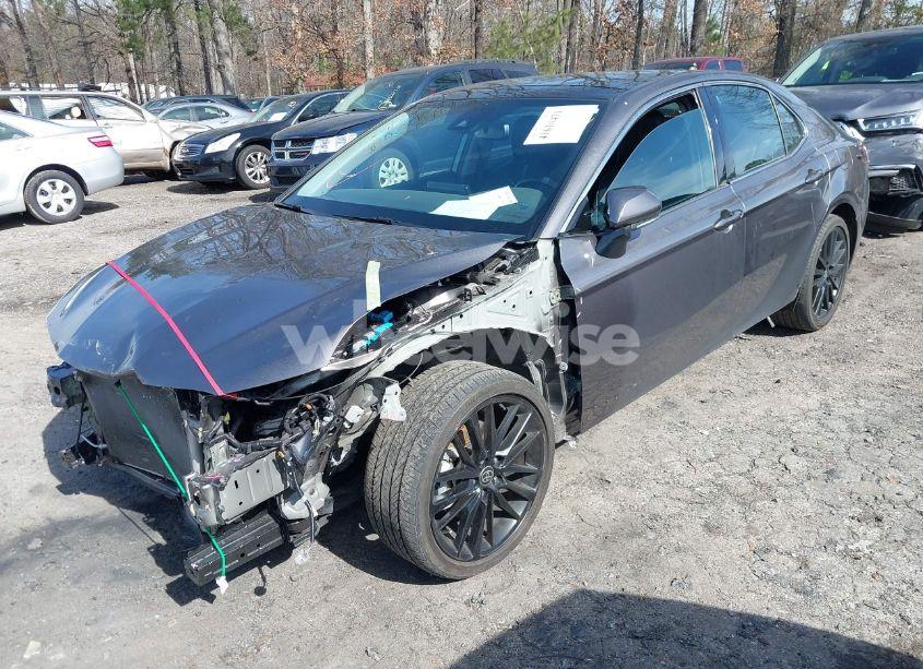 Photo 2 of 2022 Toyota Camry XSE (VIN 4T1K61AK3NU073694)