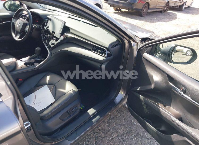 Photo 5 of 2022 Toyota Camry XSE (VIN 4T1K61AK3NU073694)